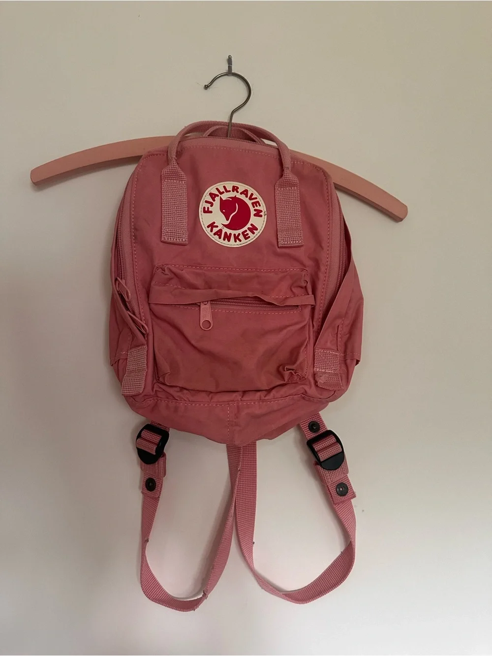 Fjallraven Kanken Mini Backpack in Dusty Pink